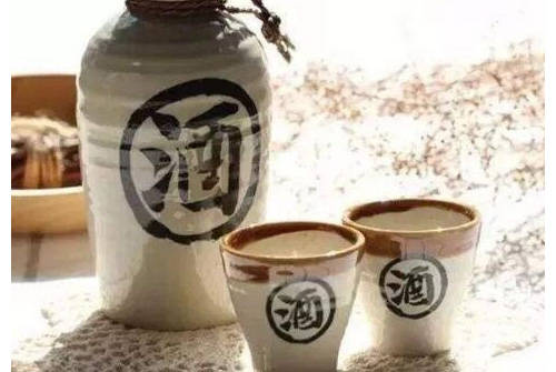 60年西凤酒多少钱一瓶?介绍酒类行业背后的运营秘密